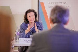 The Federal Minister for Research, Technology, and Space, Dorothee Bär, visits the Weizenbaum Institute in Berlin on January 14, 2026. /// Photo: Mo Wüstenhagen